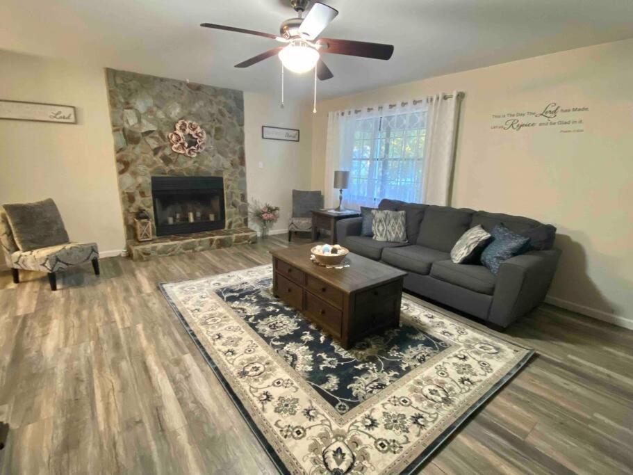 Donna'S Charm: 3 Br/King-Suite/Pools/Golf Daphne Exterior foto
